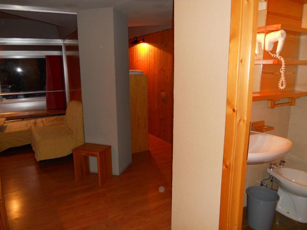 Residence Sole Alto Marilleva Kamer foto