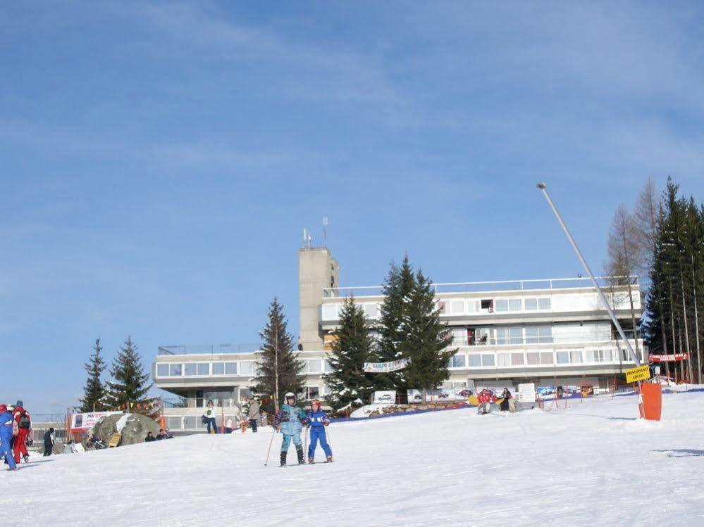 Residence Sole Alto Marilleva Buitenkant foto